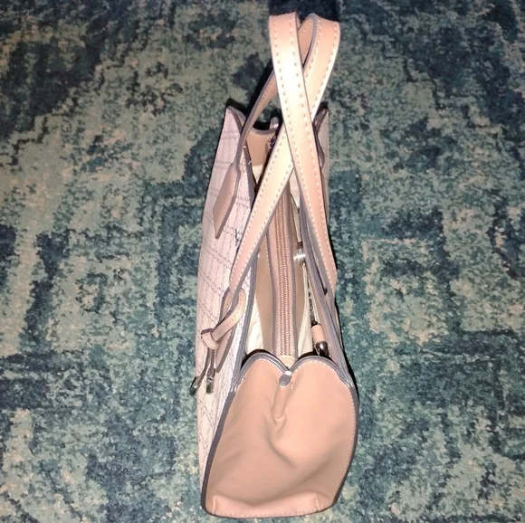 ‼️SOLD‼️Nine West Cream and Brown Satchel - Picture 2 of 10